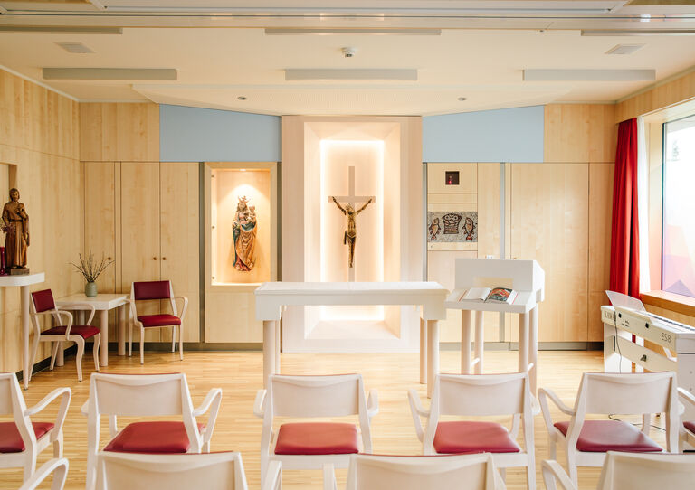 Festsaal und Kapelle