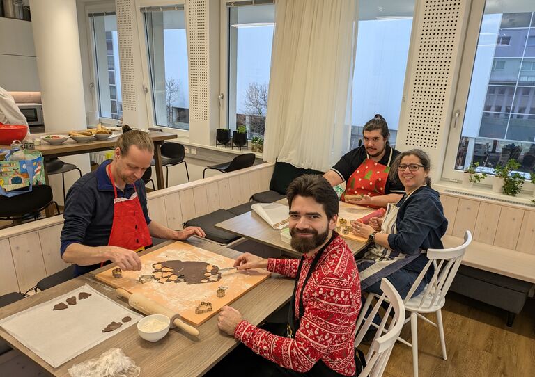 Das IT-Team in der Kekswerkstatt Das IT-Team in der Kekswerkstatt