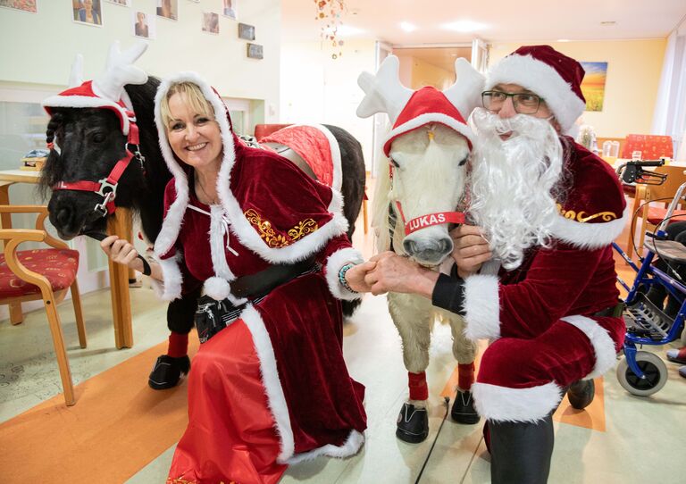 Tierischer Weihnachtsbesuch im Pflegeheim Clementinum in Kirchstetten Tierischer Weihnachtsbesuch im Pflegeheim Clementinum in Kirchstetten