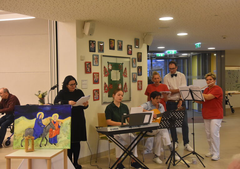 Musikalische Untermalung bei der Weihnachtsfeier in Poysdorf Musikalische Untermalung bei der Weihnachtsfeier in Poysdorf